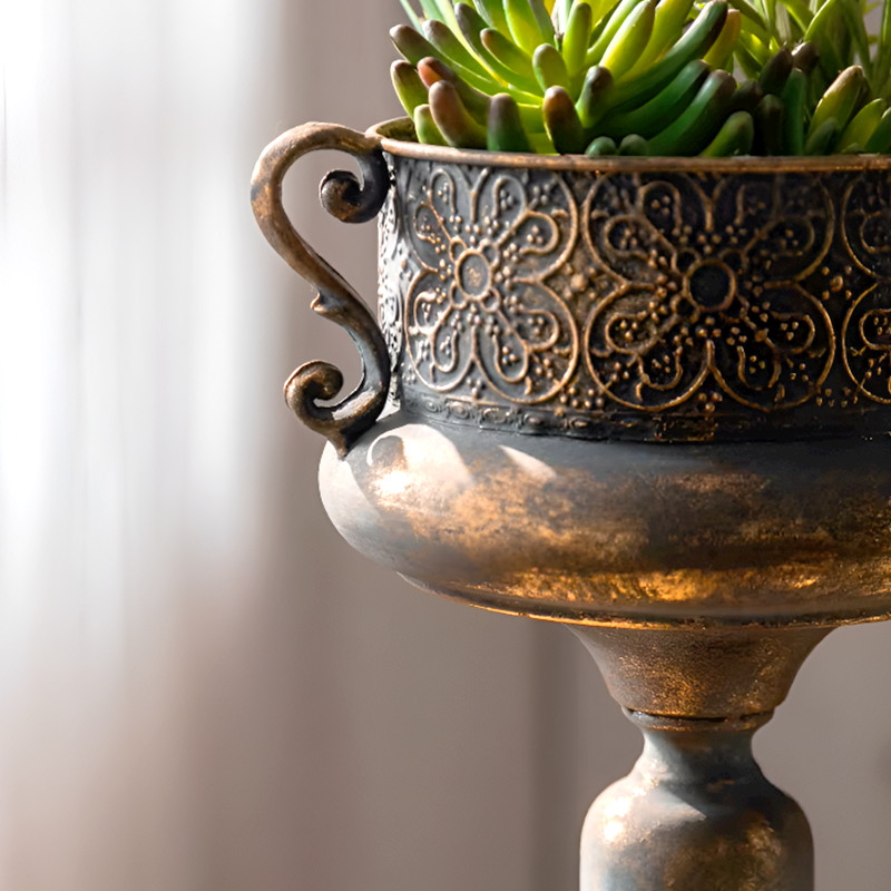 European Retro Iron Flower Pots/Vase - Worn Metal Vintage Style, Matte White And Gold/Copper Finishes, Multiple Sizes