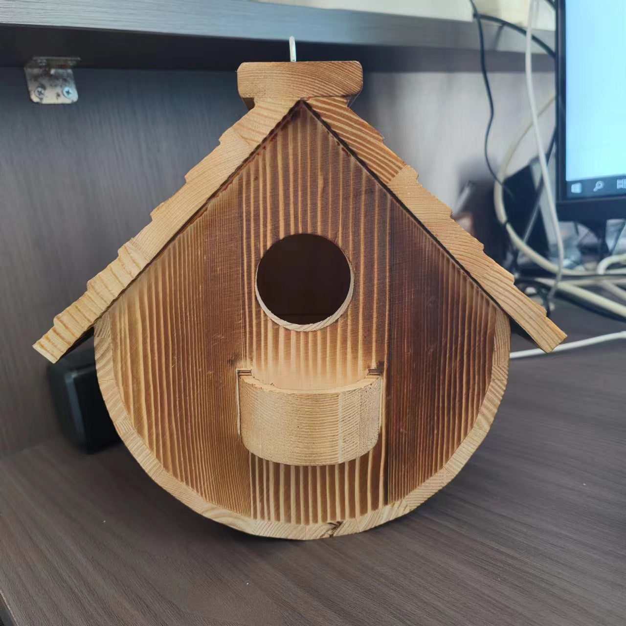 Burned Color Bird House Creative Wooden Bird Nest House Solid Wood Bird Breeding Box Eaves Bird Nest In Stock Wooden Hanging Ornaments