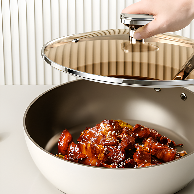 Ceramic-Coated Titanium Wok – Smoke-Free, Scratch-Resistant Cooking Pan