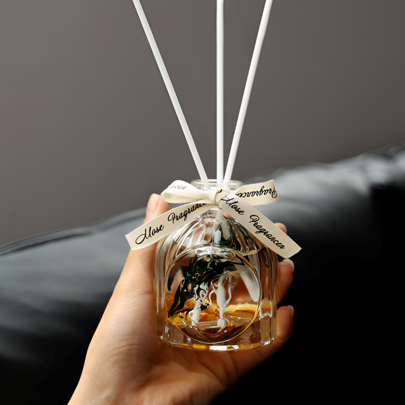 Aromatic Candle Gift Box – Fragrance Set with Glass Diffuser, Scented Candles, Potpourri and Dried Fruits