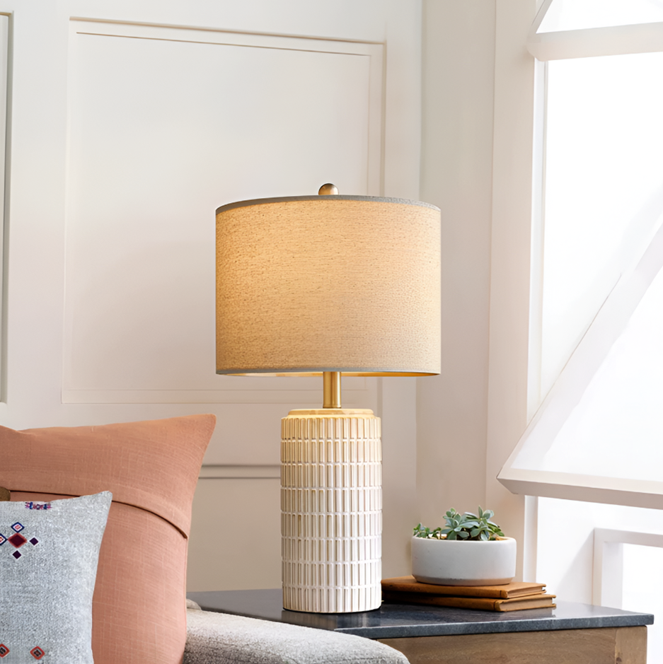 Elegant American Style Vintage Table Lamp – Ceramic Base & Linen Shade