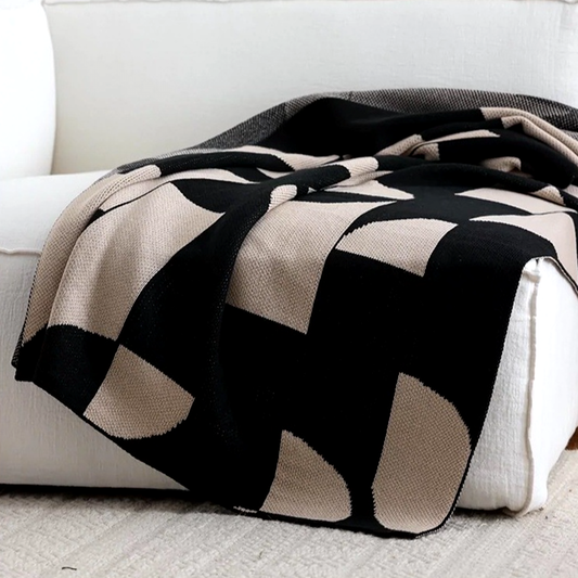 Black & Beige Geometric Throw Blanket – Modern Knit Sofa Couch Decor