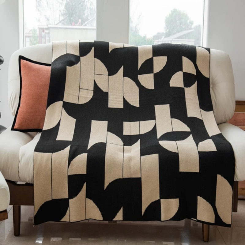 Black & Beige Geometric Throw Blanket – Modern Knit Sofa Couch Decor